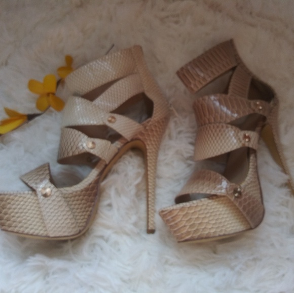 Scene Weaver - Picture 2 of 5